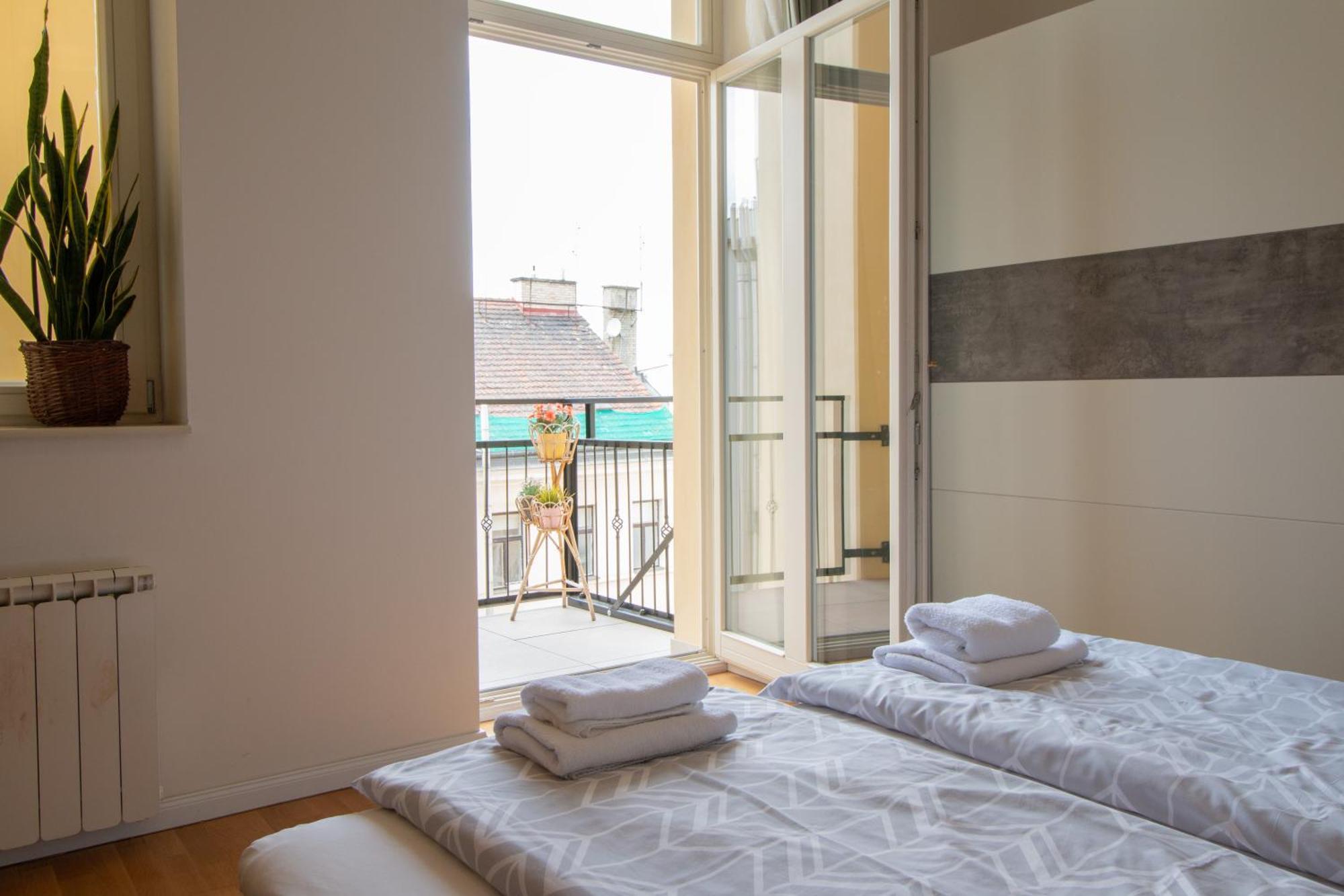 Stay Inn Apartments Stepanska Prague Exterior photo