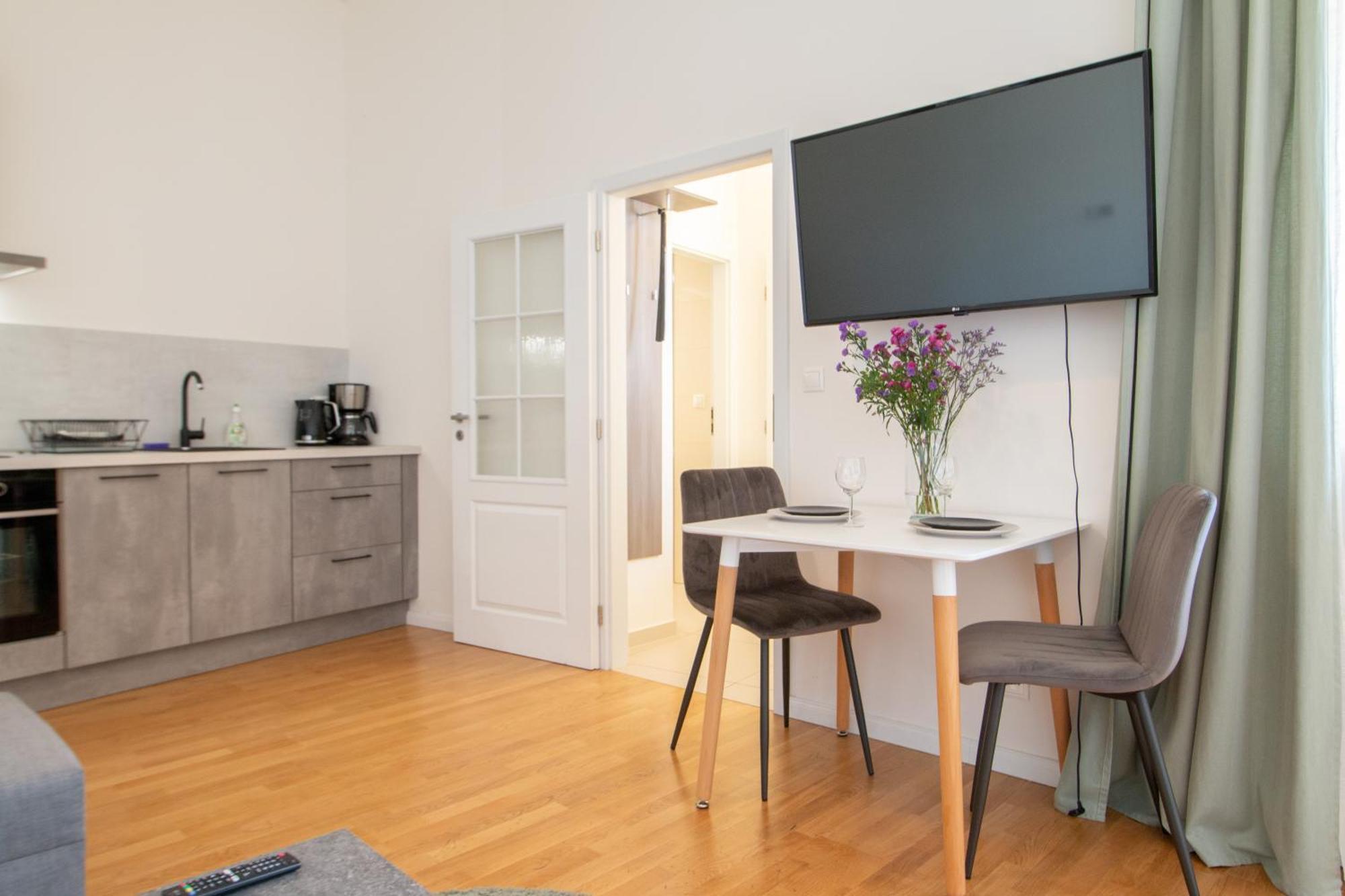Stay Inn Apartments Stepanska Prague Exterior photo