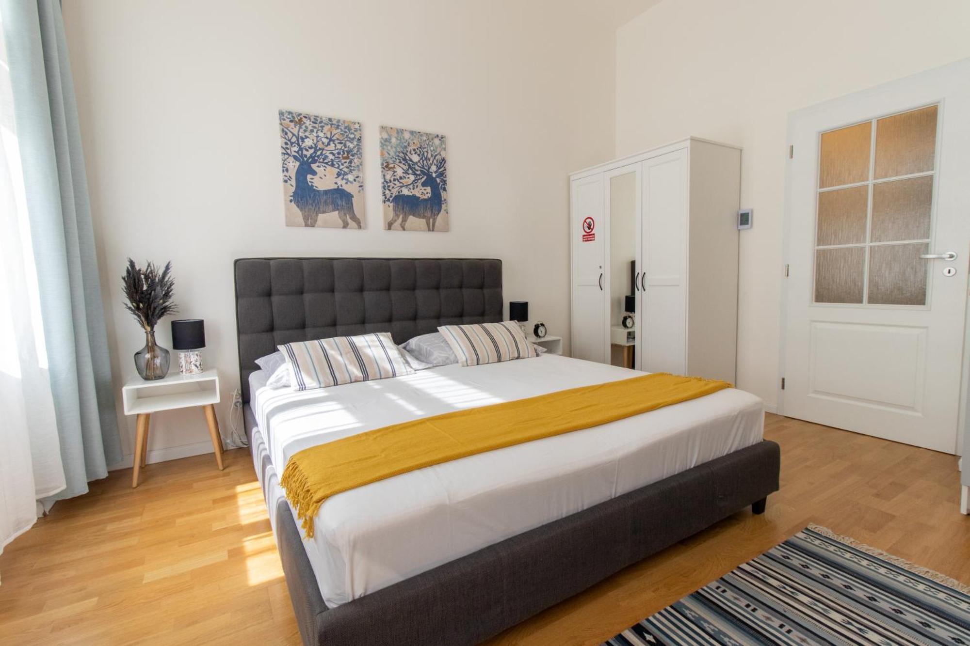 Stay Inn Apartments Stepanska Prague Exterior photo