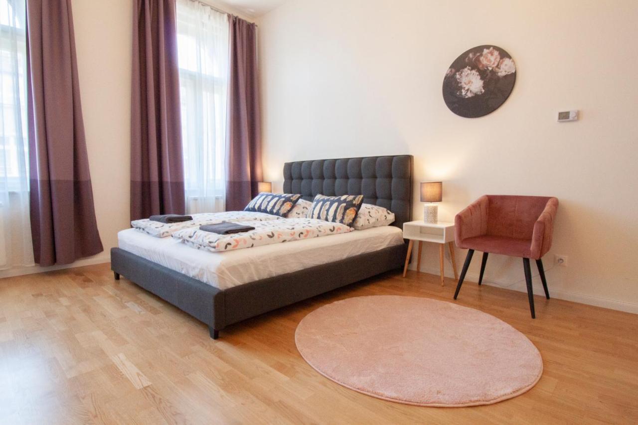 Stay Inn Apartments Stepanska Prague Exterior photo
